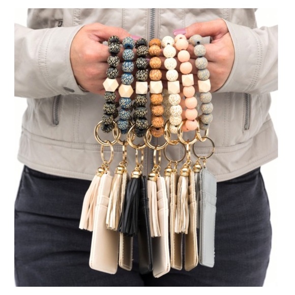 Black and Cream Key Ring Bracelet and Wallet Set - Picture 3 of 3